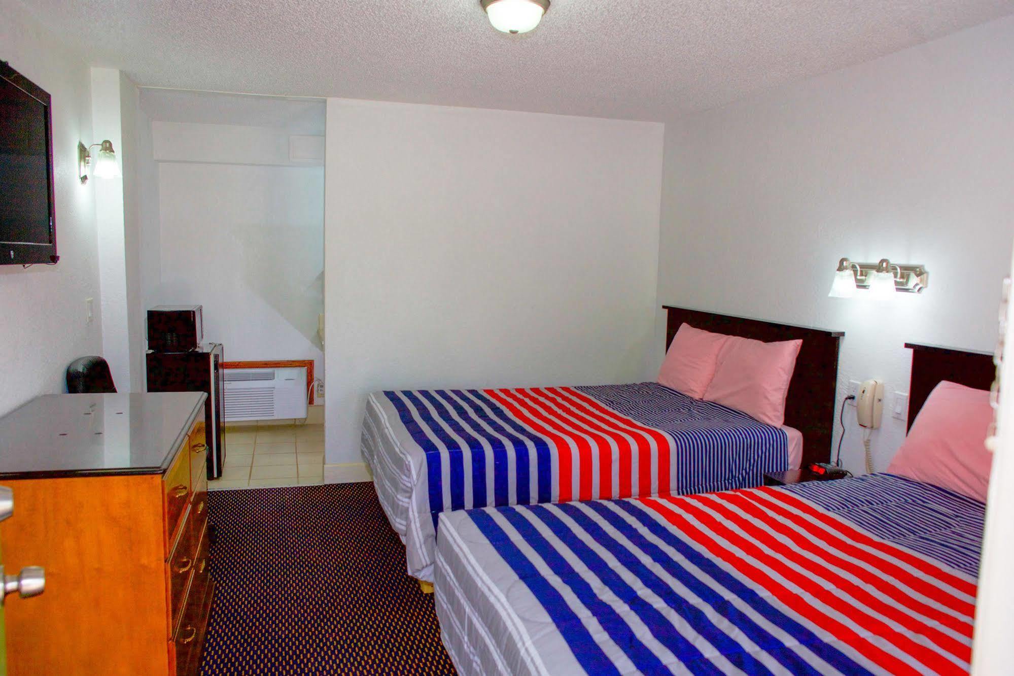 Knights Inn Harrisonville Bagian luar foto