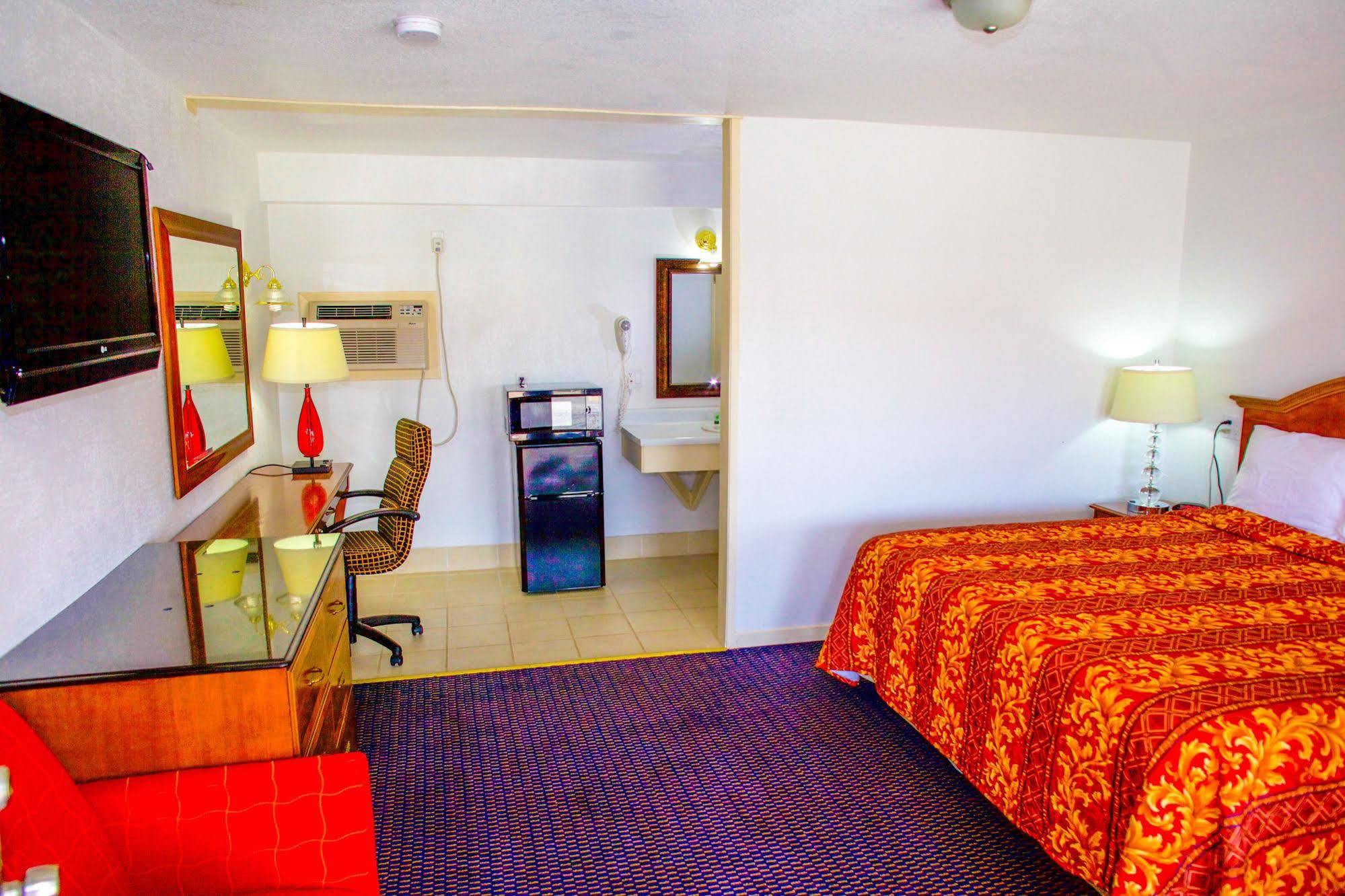 Knights Inn Harrisonville Bagian luar foto